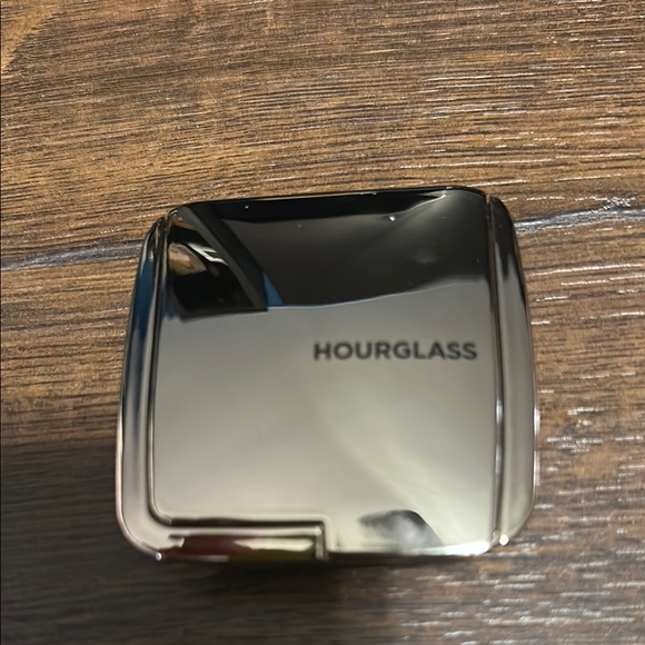 Hourglass Ambient Lighting Blush - Picture 2 of 4